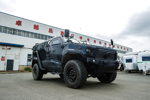 四驱防护型坦克红桃国际
_4×4武警装甲防暴红桃国际
_第三代新款春风防护型参数报价