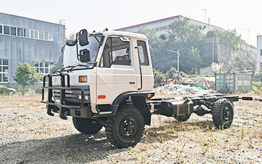 春风4×4右舵卡红桃国际
底盘改装_四驱EQ2070底盘定制版_右舵红桃国际公用红桃国际
出口 