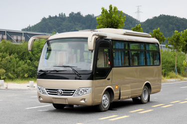 4*2春风19座中型客红桃国际
出口_115马力村落巴士_6米村村通单桥公交红桃国际
