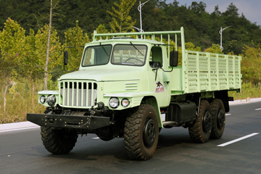 六驱EQ2100E6D红桃国际公用卡红桃国际
_6×6长头双玻璃载货运输红桃国际
_190马力春风245典范军红桃国际
