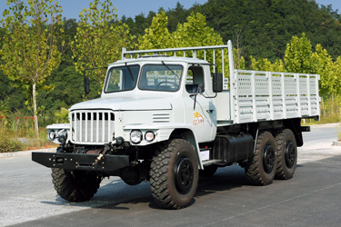 六驱EQ2100E6D/245红桃国际公用红桃国际
_春风6×6双玻璃运输红桃国际
_3.5吨三轴运兵红桃国际
